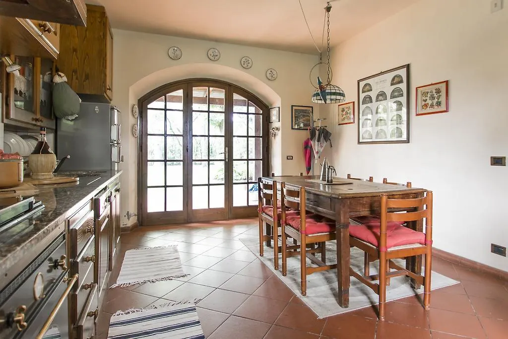 Il Frutteto Villa Pietrasanta 0*,